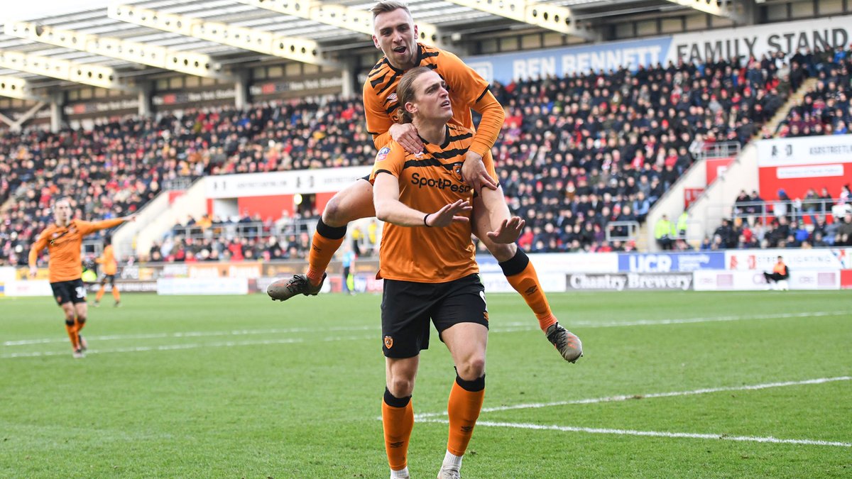 🐯 @HullCity's Tom Eaves completed his hat-trick in the 92nd minute to send the Tigers through to the fourth round.