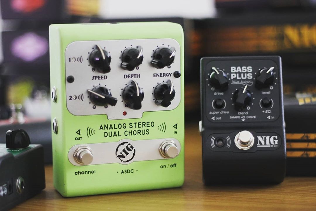 NIGmusic's tweet photo. Uma super dupla para os baixistas. #analogstereodualchorus #bassplus #nigmusic #gnimusic #nigpedals #gnipedals #bassplayer #bass #contrabaixo #baixoeletrico #chorus #felipeandreoli https://t.co/IwozN79Oe5