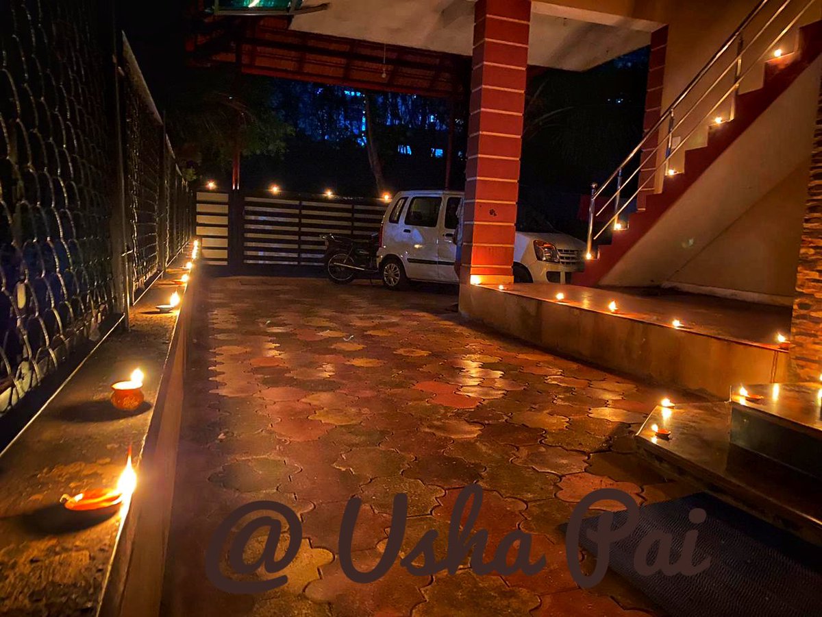 Ushapai19's tweet photo. #Rammandir #Bhoomipoojan #Deepawali #Ayodhya
Our hearts and homes are lit
Lord Rama has reached his home after 500years of #Vanavas
Let us welcome him with lighting the lamps at our home
We did it did you ?
@TempleConnect_ @Shashwatee @ShefVaidya @Devalayatrika https://t.co/F7tHy4F2Zb