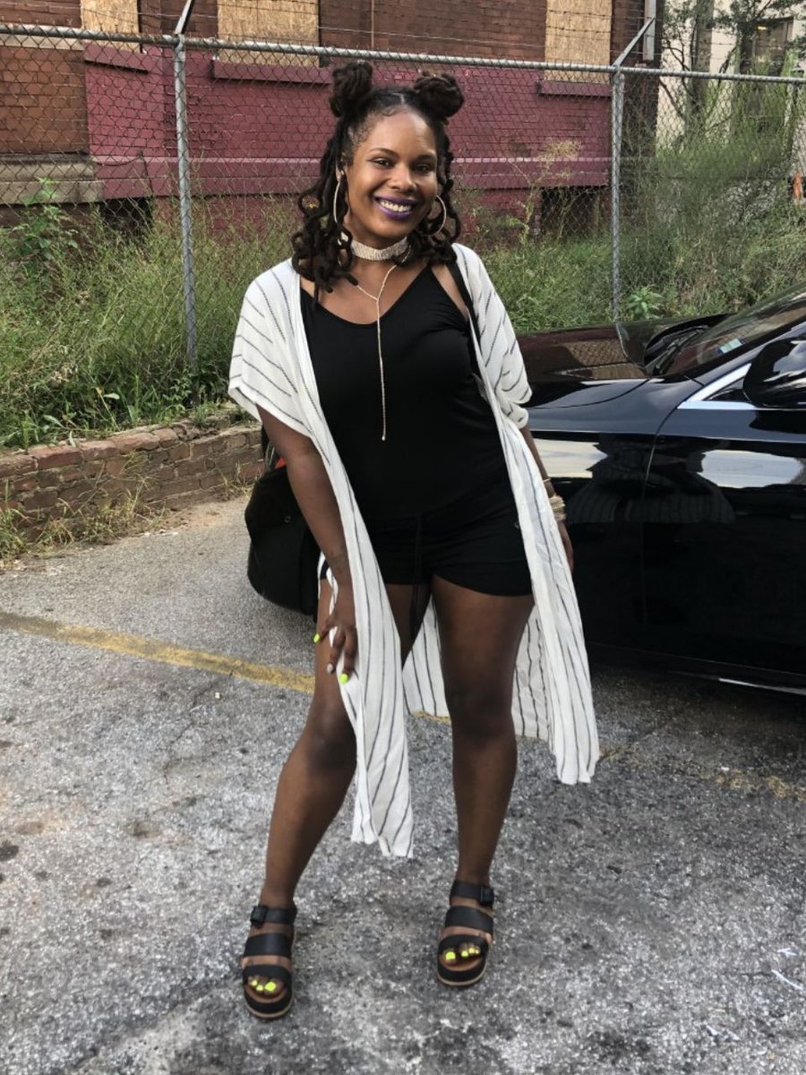 8ArtsDC's tweet photo. Art Under Quarantine Vol. 3 featuring: 💥 Yahni Blossoms 💥 | Art on the Line conversation w/ Artomatic 2.0 today | LISC Small Business relief Grants | Anacostia Bid Busboys and Poets Call for Artists 💫 https://t.co/kZyBa3Ehgq https://t.co/mFcyL8N6LQ