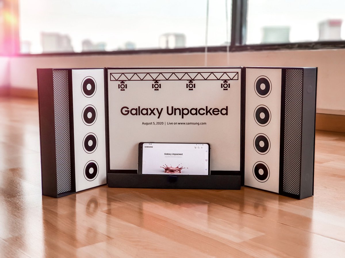 Acompáñame a ver el #Unboxing de nuevo Samsung Galaxy ➡️➡️➡️ 
samsung.com/mx/?cid=mx_pai…

#TeamGalaxy #SamsungEvent