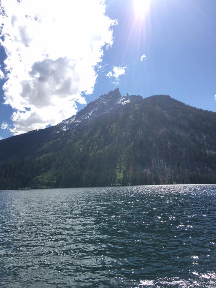 WyGeoSurvey's tweet photo. What's your #favorite site to #explore in @GrandTetonNPS? According to the National Park Service, the #lake at the base of the #TetonRange is one of the most visited areas in the #park. #JennyLake is 256 ft deep at its deepest point. (PC: Amanda Jones) #Tetons #mountains #Wyoming https://t.co/4wnwGCMuuv