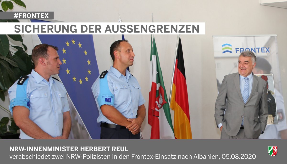 IM_NRW's tweet photo. @hreul verabschiedet zwei Polizeibeamte aus Düsseldorf und Siegburg in den #Frontex-Einsatz in Korça und Gjirokastra: "Sicherheit ist keine Solo-Nummer. Wir brauchen die Zusammenarbeit mit den europäischen Partnern." Mehr dazu: https://t.co/DKSIolPp96 https://t.co/2tz39RQ8np