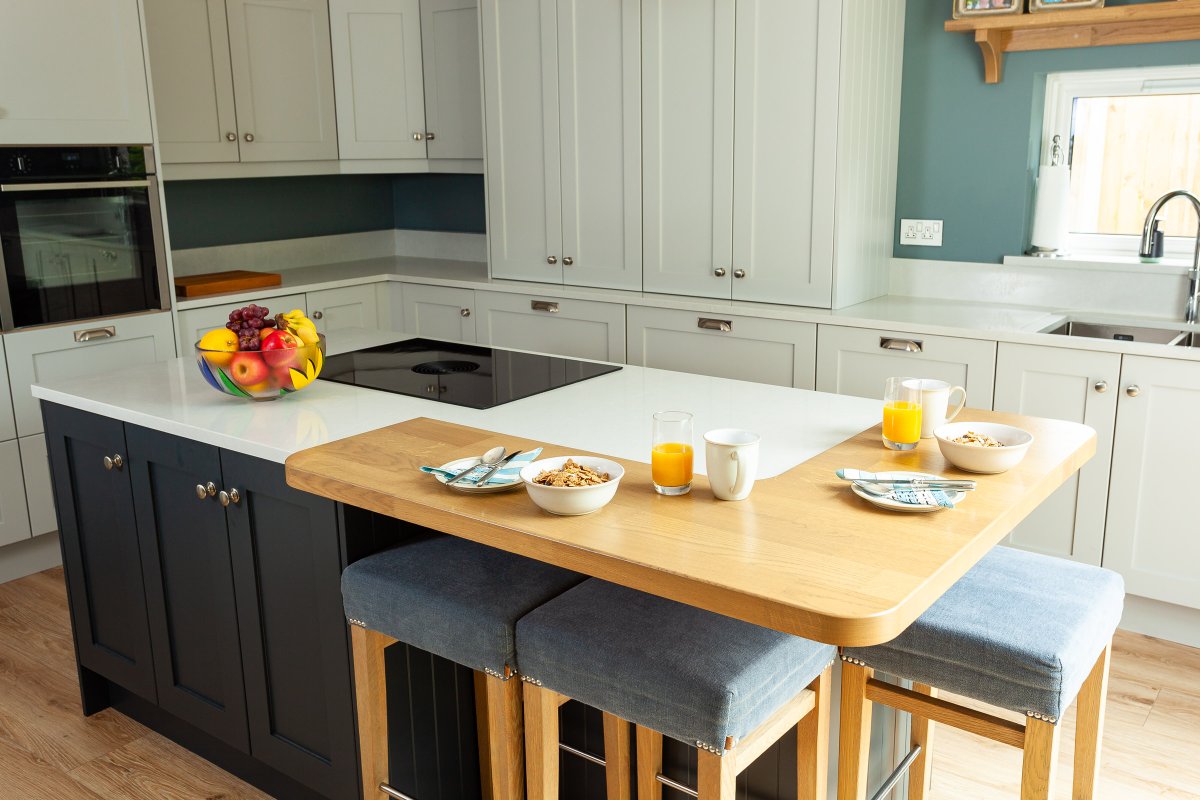 CelticInteriors's tweet photo. This #kitchen from @CelticInteriors is a Shaker style, painted in Light Grey &amp; Harvard. It features quartz worktops in Desert Silver &amp; a state-of-the-art hob from @BORAGmbH #interiorlovers #homeinspiration #homedesign #homeinspo #kitchendesign #irishmade #madeinireland https://t.co/QkSqBY95Tn