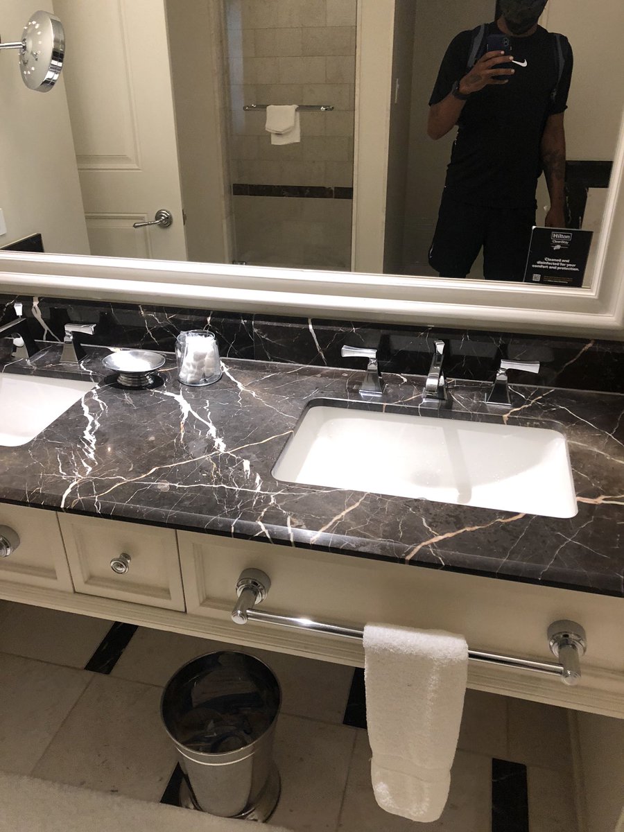 imbrucewayne's tweet image. @WaldorfAstoria #CleanRight