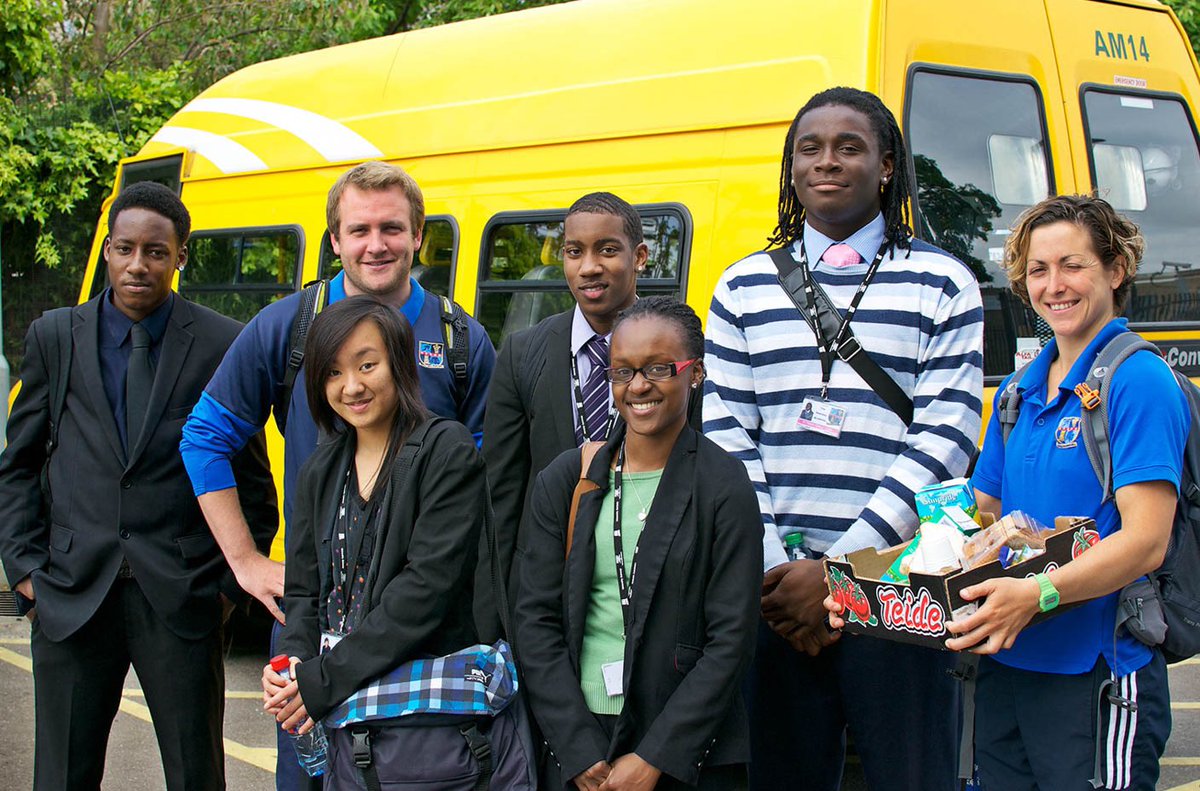 Hackney_CT's tweet image. 👉🏼To book a minibus, simply contact us by phone 020 7275 2414 or email grouptransport@hctgroup.org