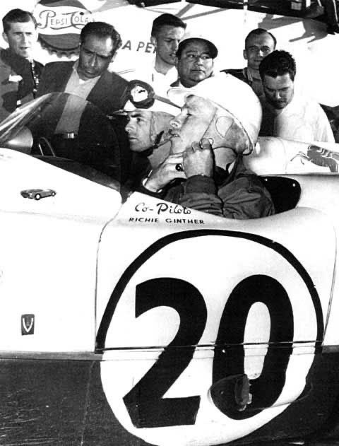Oldoil 今日はリッチー ギンサーの誕生日 兄の友人であったフィル ヒルからレースを学び 米国レースで活躍 後にフェラーリでル マンに出場し60年にフェラーリからf1デビュー 64年にgt40 Mk1でル マンも参戦した 65年にホンダへ移籍 最終戦メキシコgp Oldoil 今日はリッチー ギンサーの誕生日 兄の友人であったフィル ヒルからレースを学び 米国レースで活躍 後にフェラーリでル マンに出場し60年にフェラーリからf1デビュー 64年にgt40 Mk1でル マンも参戦した 65年にホンダへ移籍 最終戦メキシコgp
