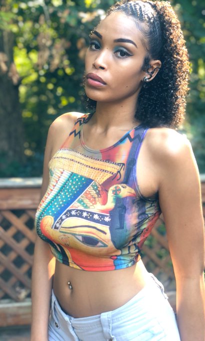 Because I&rsquo;m #BeautifullyBisexual 🌻 https://t.co/kyb7IyLKNA<a href="/tag/beautifullybisexual"class="tags">#BeautifullyBisexual</a>