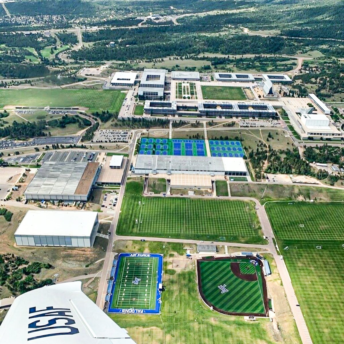MitchBrowning_'s tweet photo. Air Force Academy 📍 #LetsFly https://t.co/fN6NSjeInB