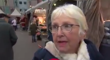 bobientje69's tweet photo. you: ik ben gelukkig
me, an intellectual: ik zen zoe heppie https://t.co/5qq6AId6eY