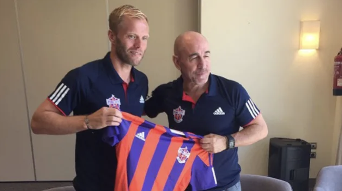 DAVID TREZEGUET, MOHAMED SISSOKO, EIDUR GUDJOHNSEN, ADRIAN MUTUClub: Pune CityPeriod: 2014, 2016, 2015-2016The sad part here is that Gudjohnsen actually injured himself prior to ever getting a game, meaning he never ACTUALLY played in India. But we'll still count him!