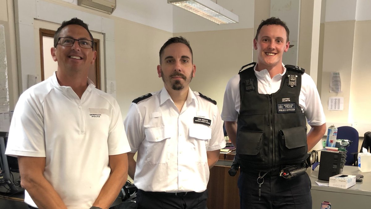 Third and final Brief The Chief visit of the day to meet the 
@MPSBedford, @MPSFurzedown, @MPSGraveney
 and @MPSTootingTnC teams too hear about all their great work keeping their local communities safe Smiling face with 😃👍 #HereForSWLDN