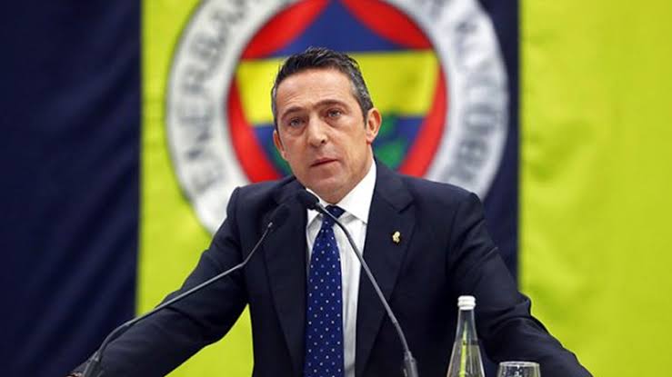 Fenerbahçe üzerinden Ali koç başkanla hesaplaşmanizdan bıktık çekilelim ligden istedikleri gibi at koştursunlar iptal edelim dekoderleri bizim paramiz bu ipnelerin ceplerine girmesin TOPUNUZ GELİN 👰 #beinsporstiptal