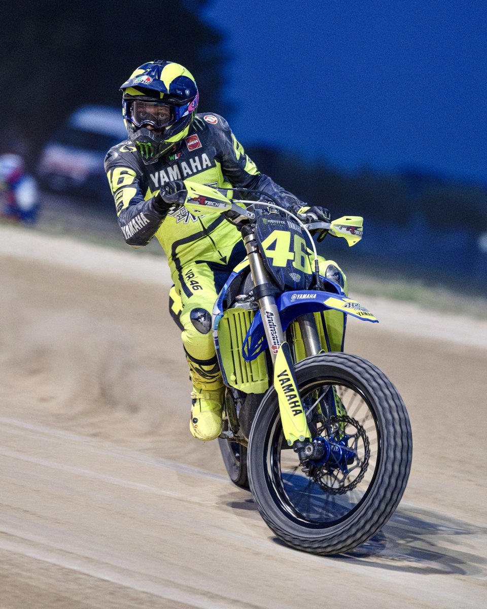 ValeYellow46's tweet photo. Special Saturday training at the Ranch with a lot of friends
📸 @camilss https://t.co/3tvvthXLW4