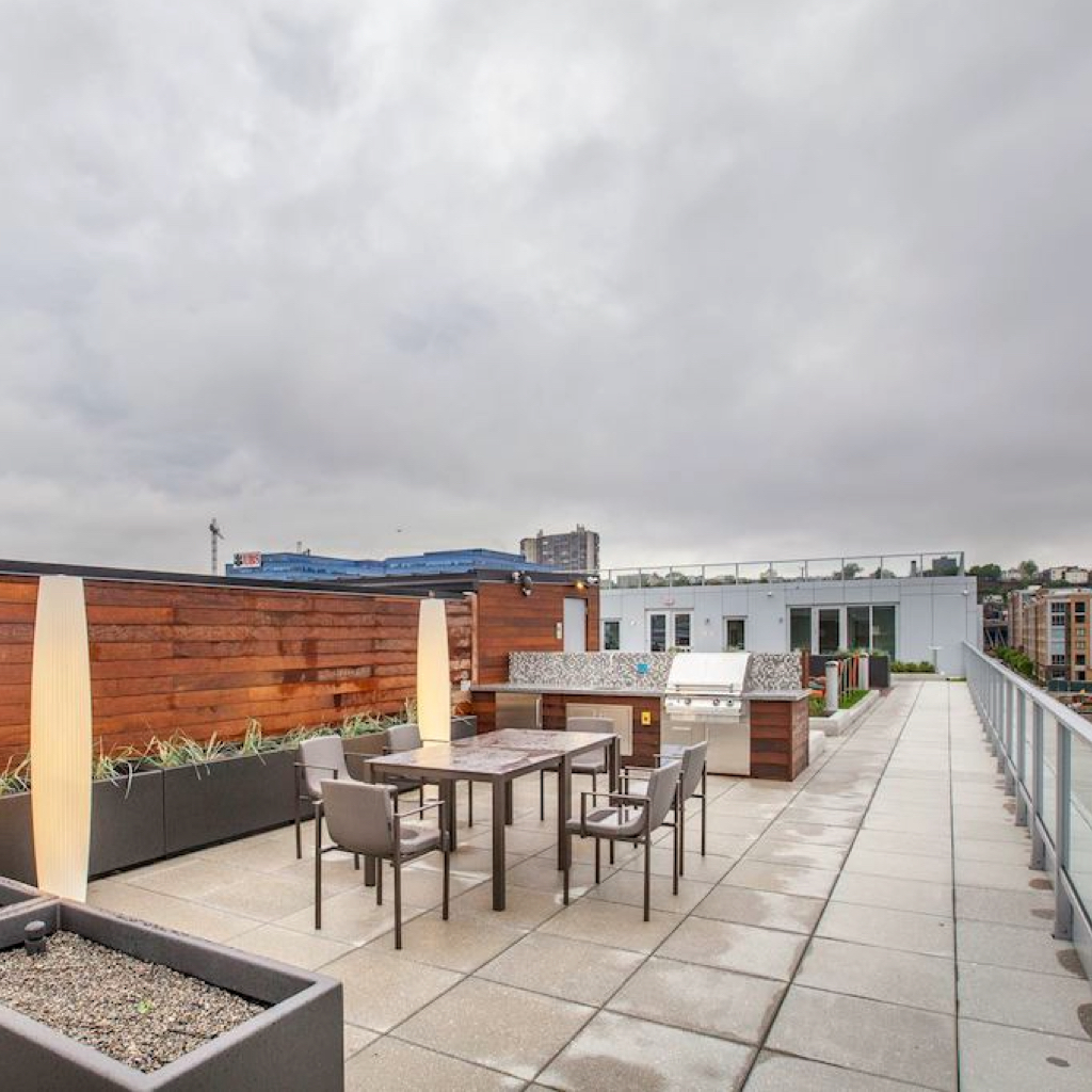 TheAEICorp's tweet photo. The T-Series grill has been built with the highest levels of reliability and safety for a commercial setting #ApartmentGrill #CondominiumGrill #ResortGrill #PGSgrill #GasGrill #BBQgrill #GasFlowTimer #BuiltInGrill #CommercialLandscaping #ConstructionServices #CommercialGrill https://t.co/8FeHpSI5mb