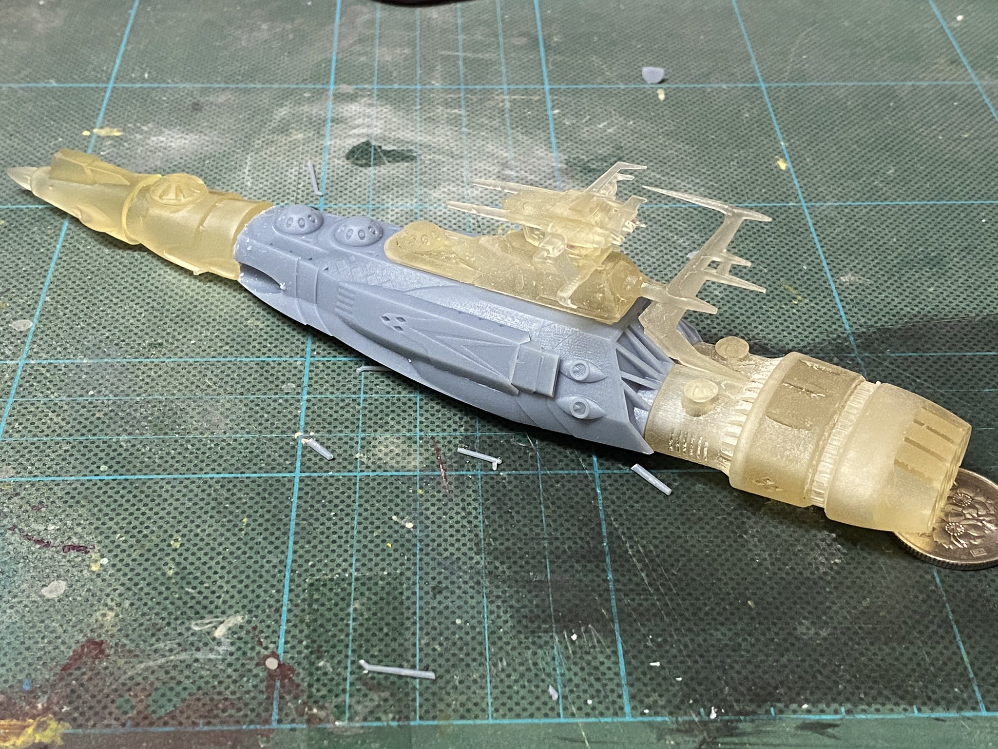 零くん ククルカンの仮組み Amp 分離テスト 多少の加工は有ったけどなんとか仮組み 分離合体は上下船体を合わせてからエンジンで挟み込みカタチ ２液性レジンに慣れた身にはこの光硬化は硬くて脆い印象です あっちは柔らか過ぎるのだけども 光