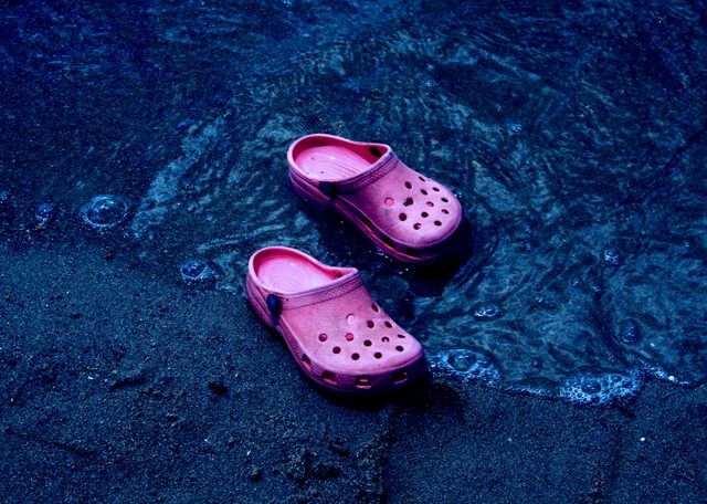 BTattva's tweet photo. NEW BLOG POST!!
Form vs Function – A case of Crocs in #MumbaiRains https://t.co/b3m6ZJh9si #Monsoon #Rains #Mumbai #Crocs #Brand #StaySafe https://t.co/pCtc8Ywa1c