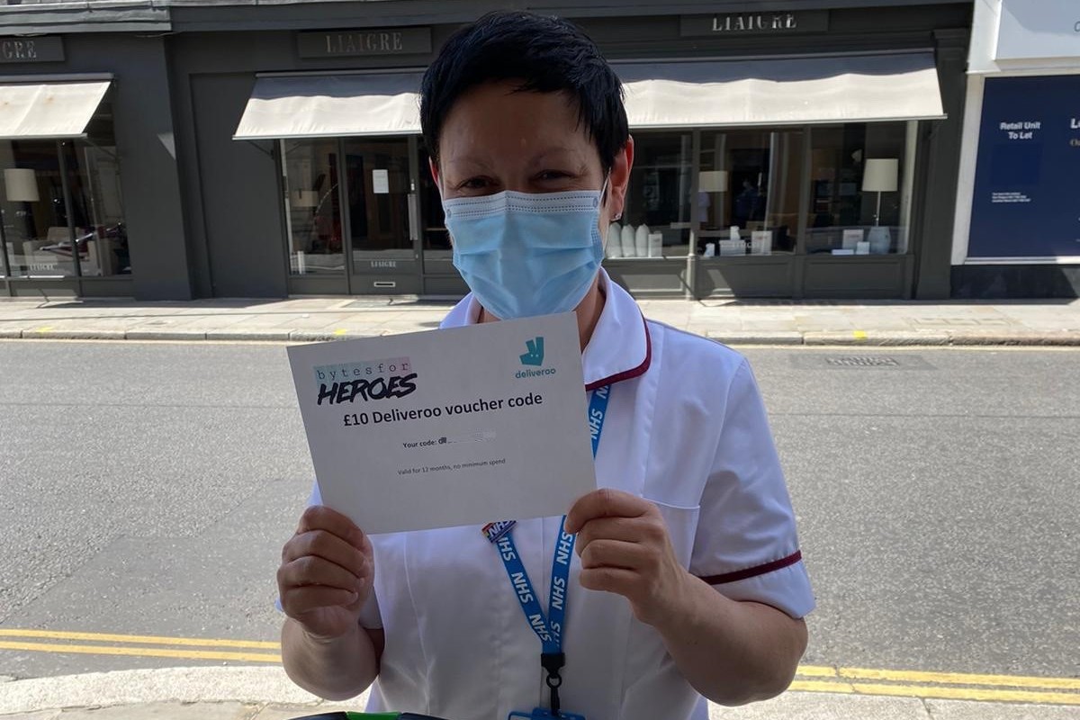 Huge thank you to <a href="/bytesforheroes/">bytesforheroes</a> who have gifted 500 <a href="/Deliveroo/">Deliveroo</a> gift codes to hard-working <a href="/royalmarsdenNHS/">The Royal Marsden NHS Foundation Trust</a> staff to give them a lift (and a takeaway!) when they come off their shift. Thanks to Bowelbabe for the introduction! #ShiftLift
