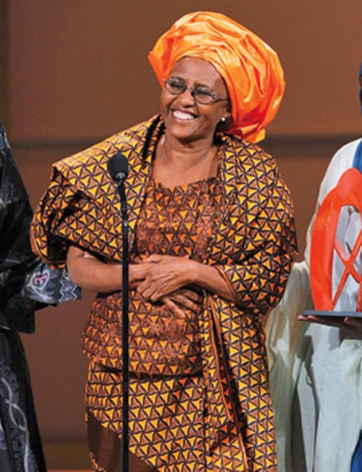 DrDahir's tweet photo. She was beautiful in and out RIP Dr Hawa Abdi AUN a heroine who helped thousands of people in Somalia by giving shelter and care 💔💔 my condolences to @dwaqaf and all the family we are all feeling you and my thoughts with you in this difficult time 🙏 WE WILL MISS YOU MAM https://t.co/1U2wnjsNNX