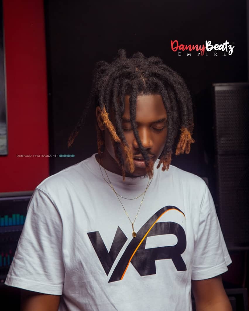 naasoka23's tweet photo. Rebrand finally done. Ready to take Ghana music to the world🔥🔥🔥
.
#DannyBeatz
#DannyBeatzEmpire 
#DannyBeatzClassic 
#DannyBeatzGh
.
#MedeKuku
#DontLetMeFall 
#KpalogoDance https://t.co/gdTNSzaXB2