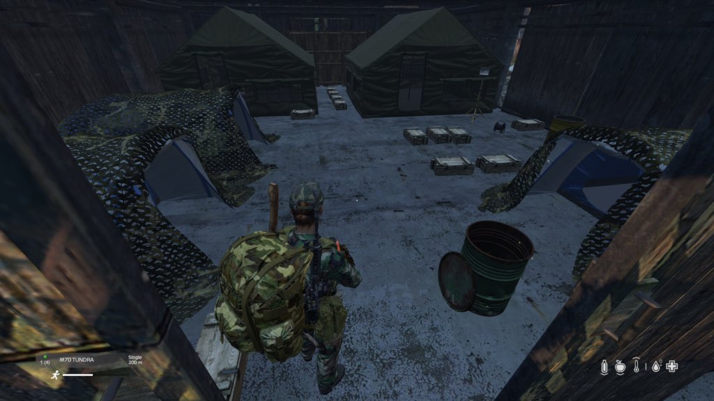 MickyNutz's tweet photo. @DayZ Tents in the empty barn. #Dayzxbox https://t.co/i0vas9Q8AD