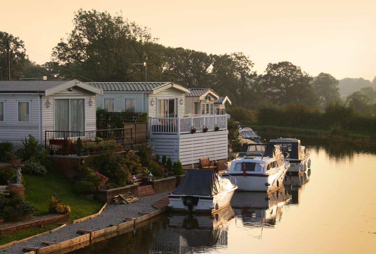 Holiday_Caravan's tweet photo. A #staticcaravan #holidayhome is perfect for those quick #getaway weekends – no stress of booking a #hotel, no concerns about whether the area is any good. Just a good home from home allowing you to sit back, relax &amp; enjoy.

#Holidayhome #parkholidays #staycation https://t.co/NSHiNOrFDm