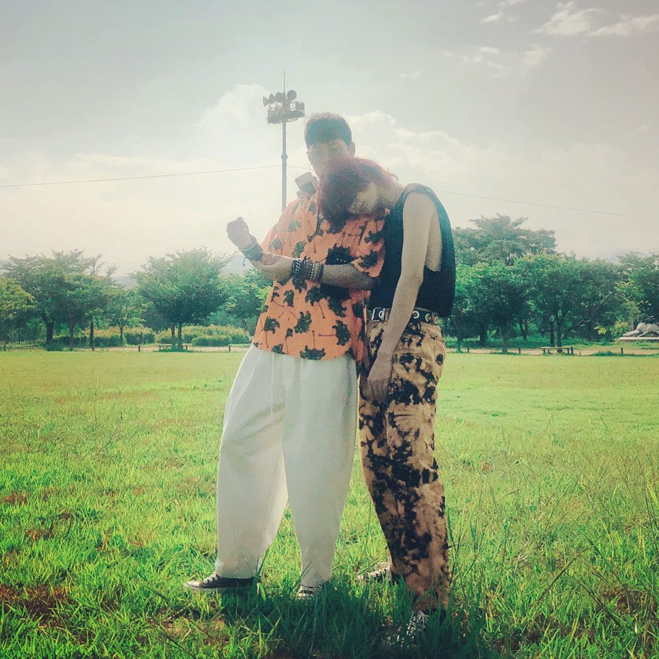 2zFrance's tweet photo. 🌕 Twitter &amp; Instagram 🌕 {04/08/20}

"Motivés même après un après-midi paresseux 💚" 
.
.
#tuzi #2z 
#zunon #jiseob 
#비온뒤맑음☀️ #반짝반짝 
#fromA🌕 #한번가봅시데이 https://t.co/XqPDZQDK6L
