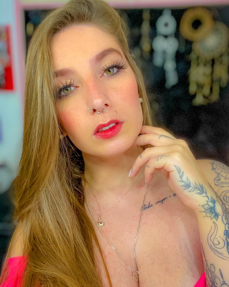 desireepcabral's tweet image. 𝑄𝑢𝑎𝑛𝑡𝑜 𝑎 𝑚𝑖𝑚....
𝑆𝑒𝑟𝑒𝑖 𝑝𝑜𝑒𝑠𝑖𝑎
𝐴𝑡𝑒́ 𝑜 𝑓𝑖𝑚.....

#trumblr #loiras #tattoo #ornamental #frases #vidanova #makeup #sardas #okhosverdes #piercings #piercing #tattoolovers #bocarosa #liptint @BiancaAndrade