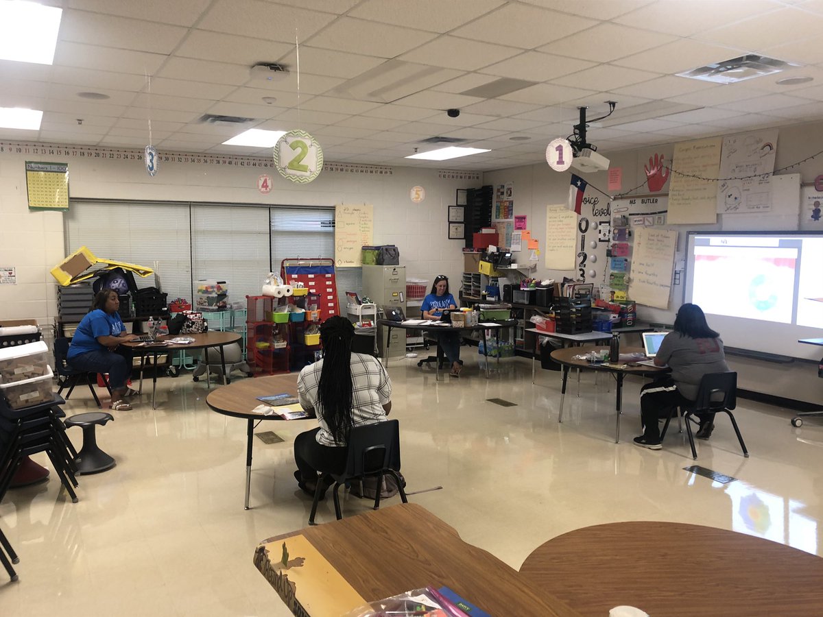 ValdesNativ's tweet image. Thank you Pony Family for a great beginning @LewisvilleES #Ponystrong