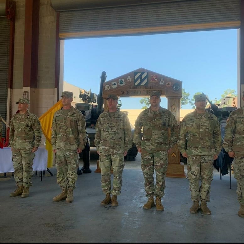 Desert_Rogues's tweet photo. Rogue Nation inducted the U.S. Army's newest SGTs into the NCO Corps!

Inductees executed a 6 Mile Foot March with the CSM leading into this prestigious rite of passage!

The NCO Corps is rich with accounts of valor, determination, &amp; resilience
Congrats!

Boom 💥 
We Pierce!
ROTM https://t.co/4fMVOfP32y