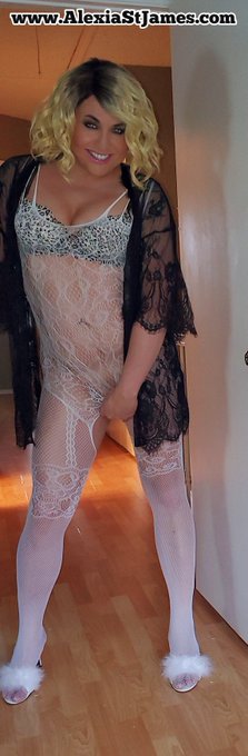 Alexia St James - My newest photo. August 2020 💋💋💋 https://t.co/xYtiuFOH8j