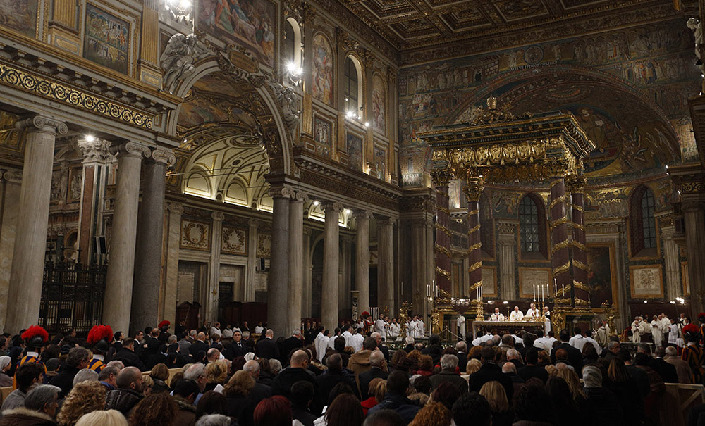 Each year on Aug. 5 the Church liturgical calendar commemorates the dedication of St. Mary Major, one of 5 great ancient basilicas in Rome. Why is today a feast day? bit.ly/2yGPCF2
#simplycatholic #feastdays #catholicfaith