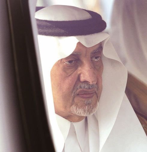 TurkiHa23742093's tweet photo. أنـه الشـاعـر الأمير خـالـد الفيـصل عـاشق الكلـمة الجميلـة و الصـورة الرشيـقة ( أميـر البيـان ) T.h https://t.co/2BXd4q1HpW