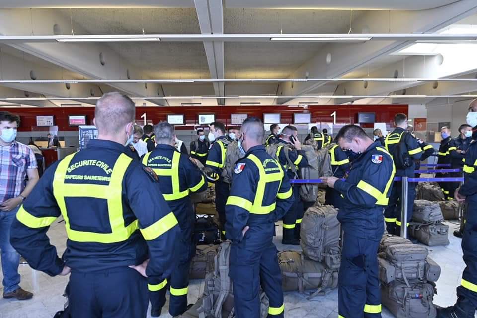 NiatiyNis's tweet image. Suite aux explosions d’hier au Liban 55 pompiers de la sécurité civil de Nogent-le-Rotrou partent renforcer les effectifs libanais grosse force à eux #Beyrouth #UIISC 🙏🏽