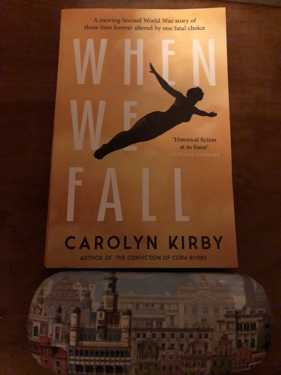 Day #5 of the #SandstoneSummer #BookstagramChallenge favourite summer read has to be @novelcarolyn #WhenWefall @noexitpress #amreading #Poznan