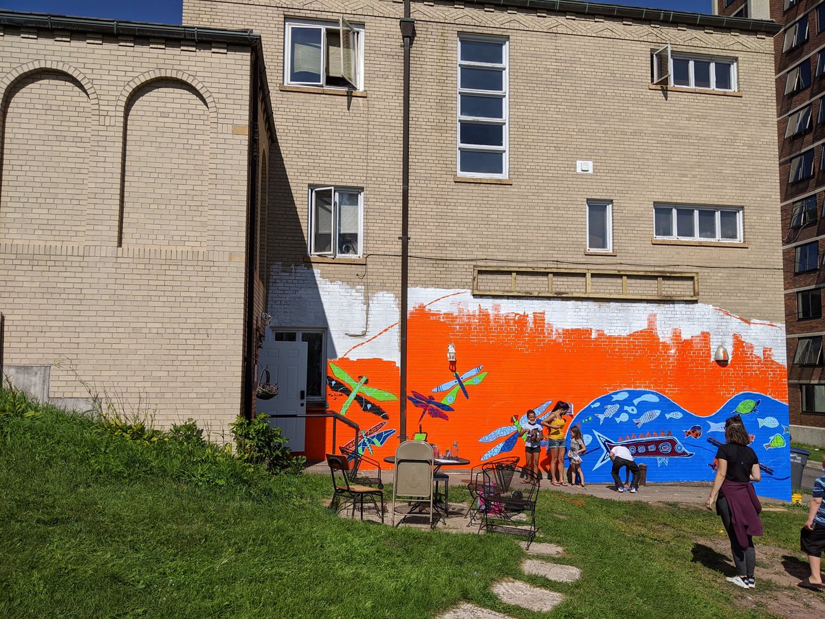 moiraliketheory's tweet photo. Had fun working on the mural with kids today!! #publicart #community coming to Lincoln Park 😊 https://t.co/55g6Vg7vLA