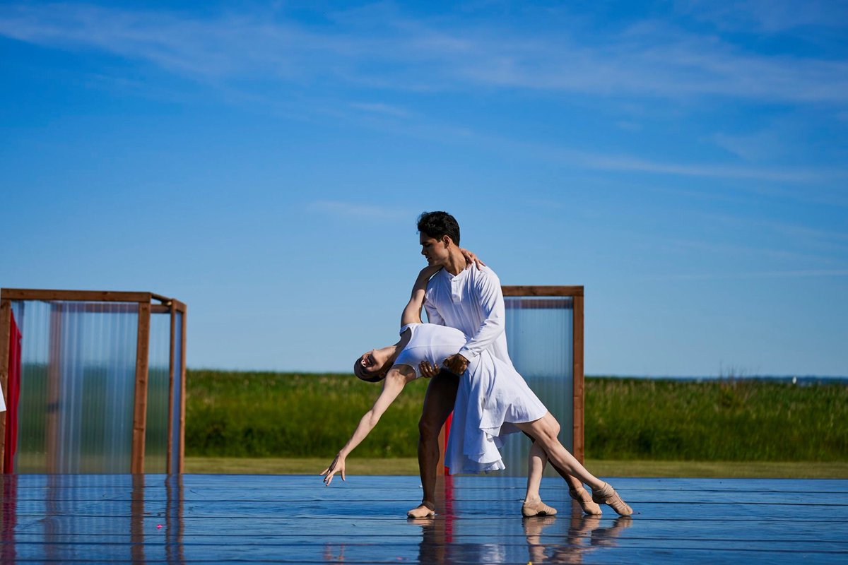 Some more phenomenal shots of our Ballet by the Ocean event. 💙 We can’t stop reminiscing and it turns out you can’t either, as the waitlist for September is filling up! With such a unique atmosphere, this event was definitely one to remember.