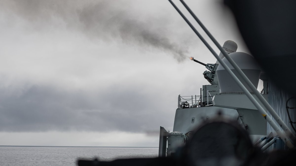 #HMCSWinnipeg and #HMCSRegina along with their embarked shipborne helicopter detachments will participate in this year's scaled down version of #RIMPAC. Due to #COVID19 concerns, RIMPAC 2020 is currently planned as an at-sea only exercise.