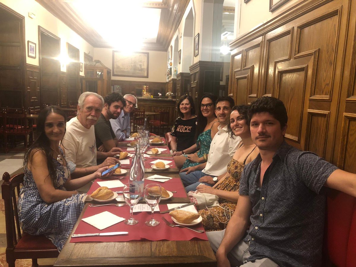 Emilio Lara (@emiliolaral) on Twitter photo Me gusta decir que la amistad no es tanto cuestión de acumulación de tiempo, sino de intensidad. El Escorial. Curso de verano. Charlas, vino y vida <a href="/jfubeda89/">Jesús Fernández Úbeda</a> <a href="/C_Cervera_M/">César Cervera M.✍</a> @storresvega <a href="/mariagdmg/">maria guijarro</a> <a href="/chanihenares/">a perez henares</a> <a href="/JaimeCedilloMar/">Jaime Cedillo</a> Me gusta decir que la amistad no es tanto cuestión de acumulación de tiempo, sino de intensidad. El Escorial. Curso de verano. Charlas, vino y vida <a href="/jfubeda89/">Jesús Fernández Úbeda</a> <a href="/C_Cervera_M/">César Cervera M.✍</a> @storresvega <a href="/mariagdmg/">maria guijarro</a> <a href="/chanihenares/">a perez henares</a> <a href="/JaimeCedilloMar/">Jaime Cedillo</a>