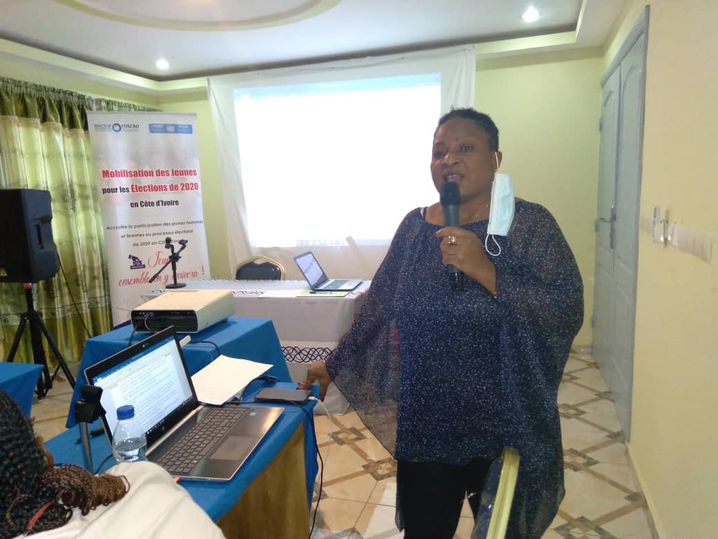 foscaoci's tweet image. #foscaoci 
#MonitorTraining 
#Election2020 
 
Le Monitoring se fait à travers un système qui a 4 piliers dont la collecte des informations, la remontée des informations, le traitement des informations et la diffusion des informations dixit Mme Marie Joëlle Kei