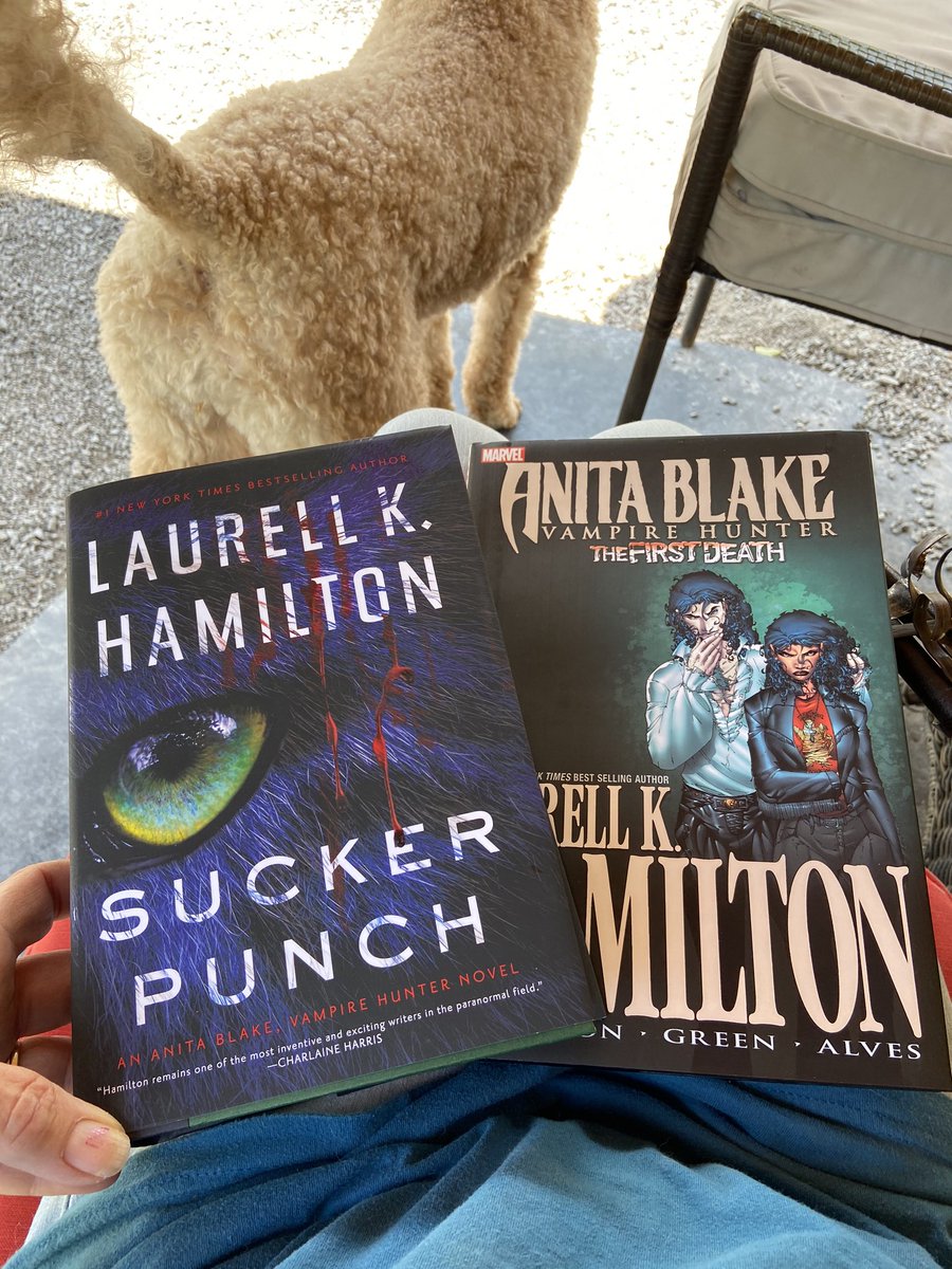 theMeg_theLoch's tweet photo. Look what came today!! #SuckerPunch! Book no 28 in the #AnitaBlake series and signed the by the author @LKHamilton along with the Graphic Novel #theFirstDeath! Over the moon!! https://t.co/tR3PQnuBwh
