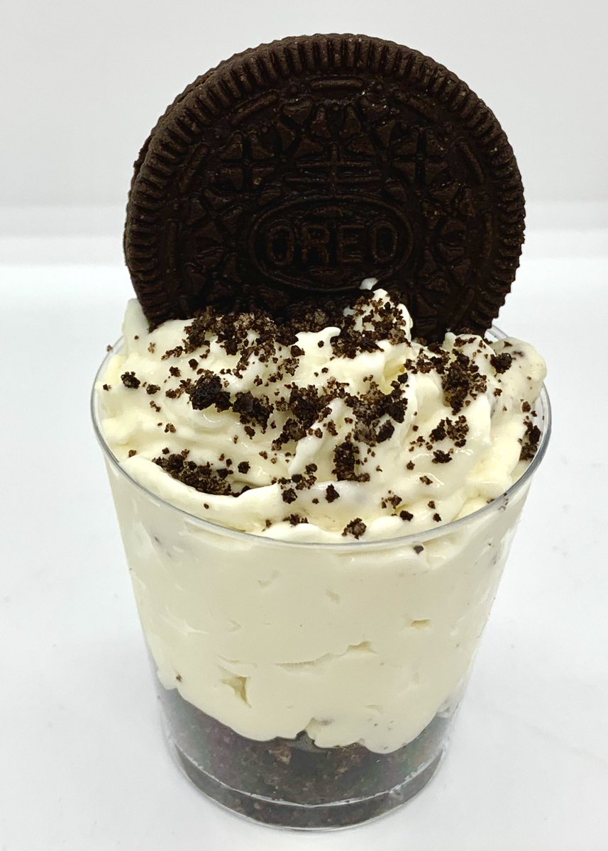 TheBakingRoom6's tweet photo. 3oz of Heaven 
Perfect for a quick fix 
#foodie #baker #nashvillebakery #cheesecake #cupcake #bananapuddin #peachcobbler #redvelvet #bridal #parties #brunch #oreo #carrotcake #bananabread #chesssquare #pecanmuffins
#nutella 
#browniecheesecake 
#mnmcheesecake 
#oreocheesecake https://t.co/MYCppuOOy2