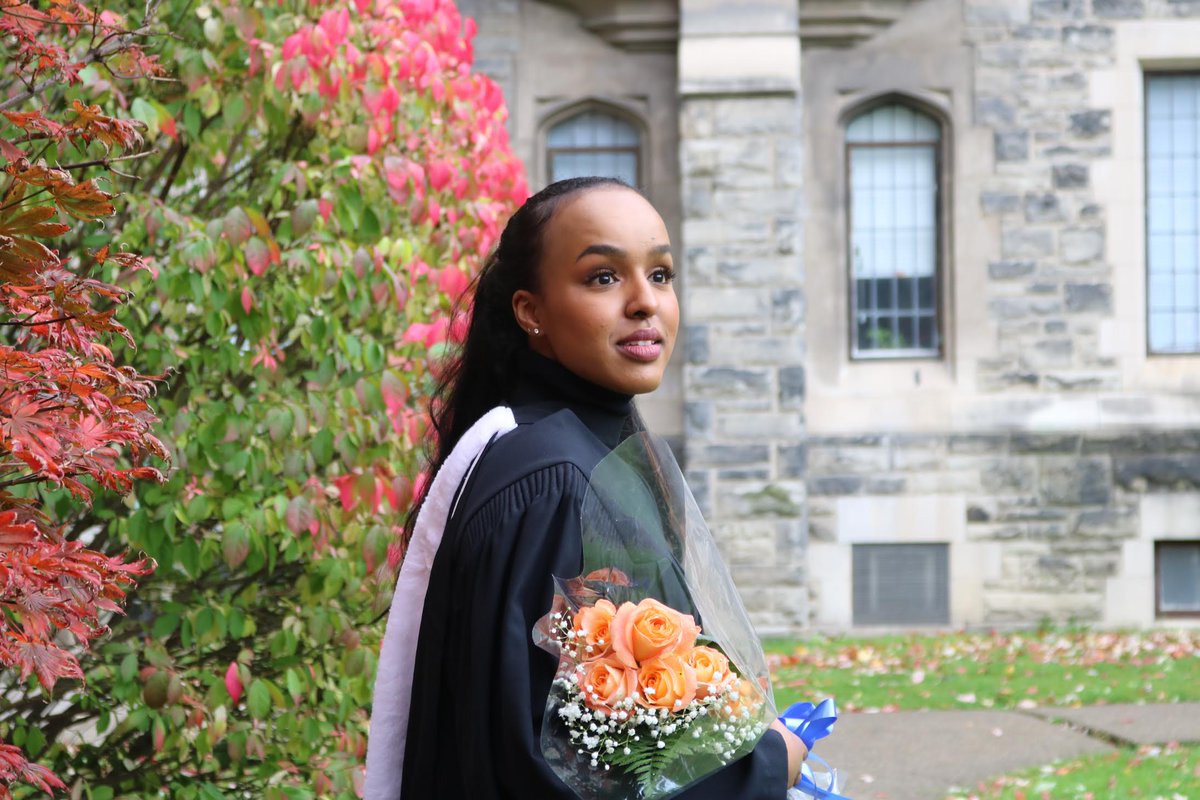 My name is Maryama Ahmed  @m_abd_ahmd.I'm a DFS organizer and a recent graduate of U of T. I'm going to be using the  #DontForgetStudents account to tell my story.It's a story that shows how our government has completely failed Fall 2019 grads during the COVID-19 pandemic.