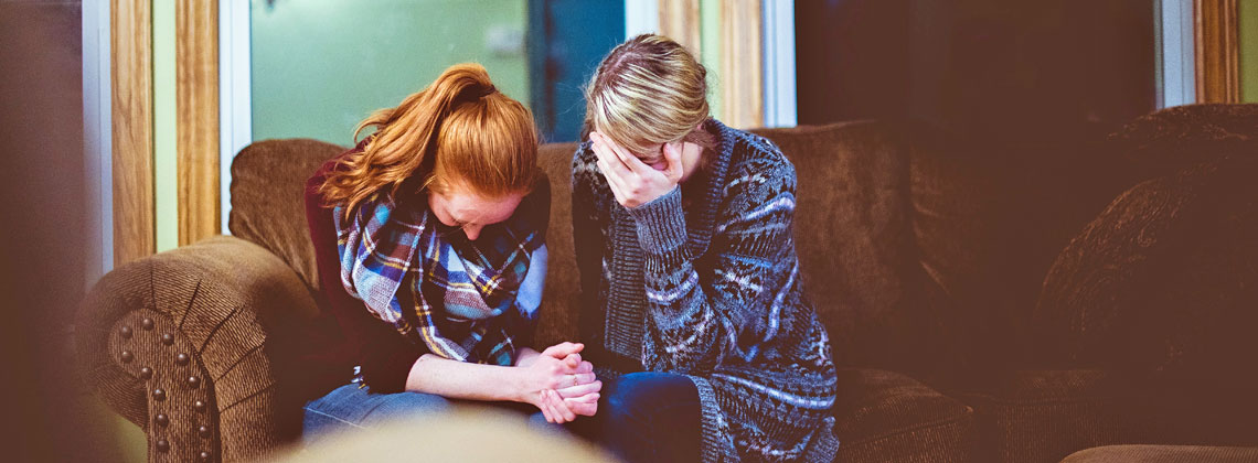 There will be times in our lives where we will have to break difficult and bad news about someone dying. 

Judy Carole talks about ways to break the news when the situation arises:

aura.page/articles/how-t…