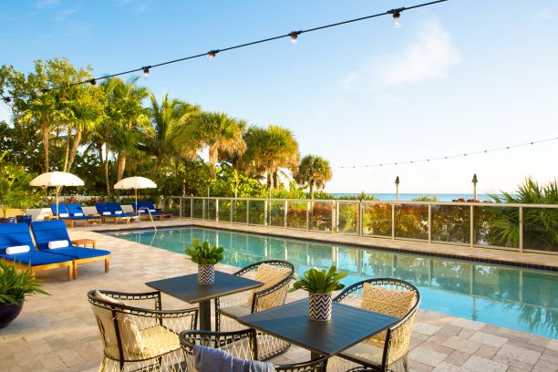 baleenkitchen's tweet photo. Treat yourself! Coastal distance at our oceanfront pool and enjoy the bold flavors of South Florida under the Miami sun.  #baleenkitchen #solemiami #sunnyislesbeach #beachfront #miamilife #miamidining #noblehousehotels @SoleOTO https://t.co/AZLXuby0Xu