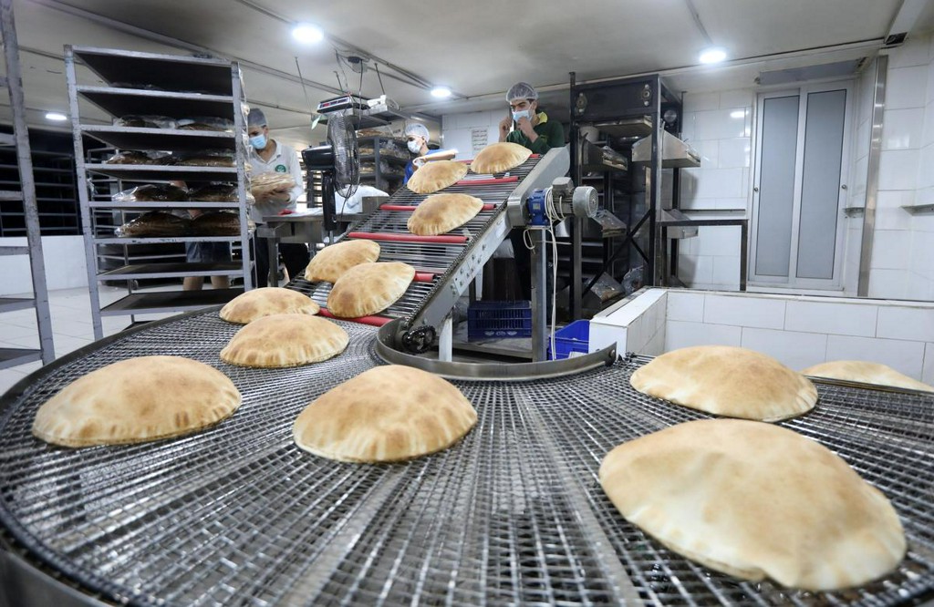 Reuters's tweet photo. After blast, Lebanon has less than a month's grain reserves https://t.co/TywSb9EhEI https://t.co/h4CWtAOPa1