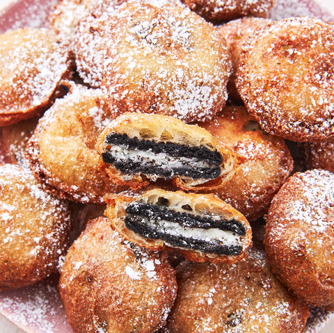 abagsocieties's tweet photo. @KDaysyeg @alvindalepablo hmmmm.... our social media manager is missing the deep fried oreos. #KDaysyeg #BestKDays #yegfood https://t.co/WrvXrvEASk