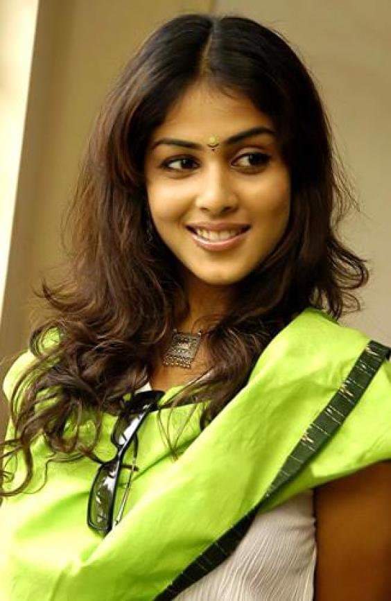  happy birthday to you my life time favourite heroine Genelia D\Souza   ur  eyes is so beautiful madam 