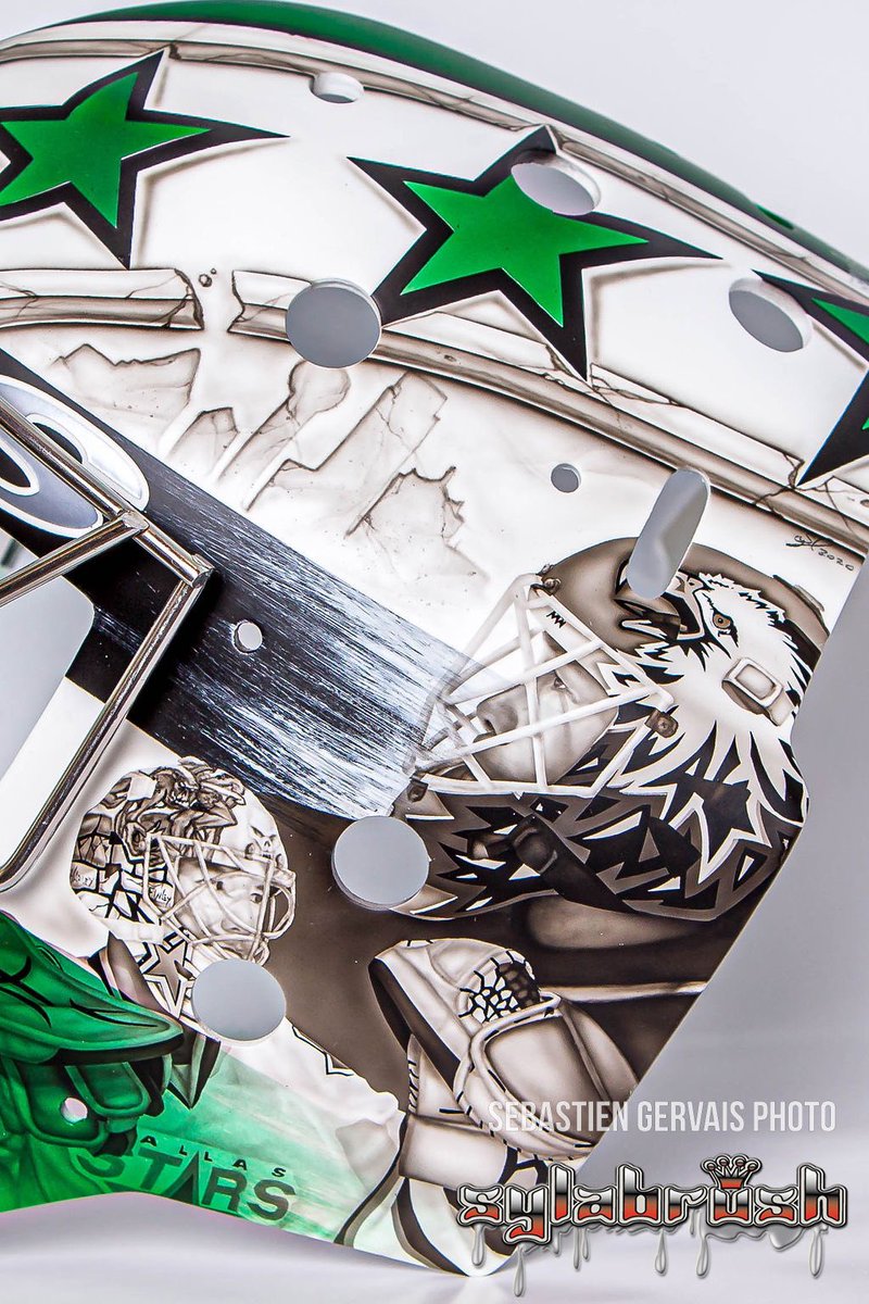 Sylabrush's tweet photo. Close up on Dobby’s mask!!! ⭐️  #AntonKhudobin #DallasStars #NHL #SylabrushAirbrush #WhenDetailsMatter 📸 by the talented @wegSebastien 👌#VaughnMask #ProsChoiceMask #EdBelfour #MartyTurco https://t.co/Yigd0gCG2k