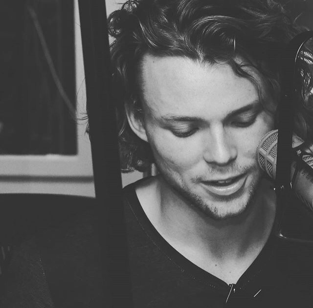 Ashton in black and whiteA thread 